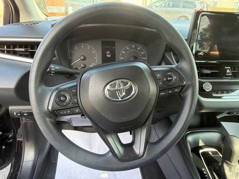 Used 2023 Toyota Corolla LE FWD image 20