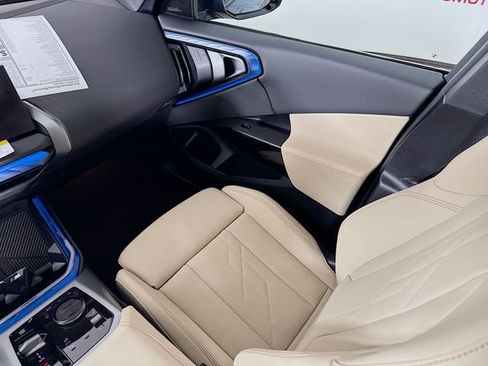 New 2026 BMW X3 xDrive30 w/ Premium Package image 24