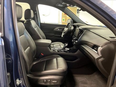 Used 2023 Chevrolet Traverse LT AWD/4WD image 10