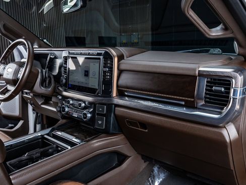 Used 2023 Ford F250 King Ranch w/ Chrome Package image 15