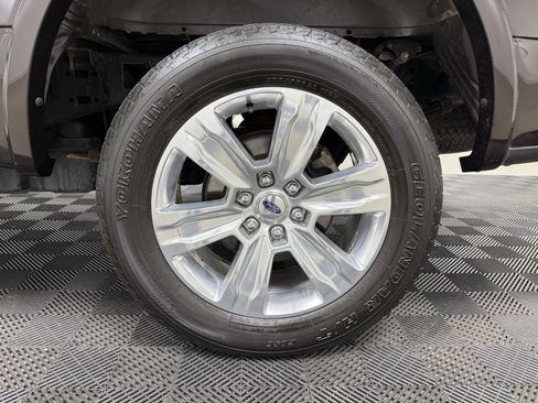 Used 2018 Ford F150 Platinum w/ Equipment Group 701A Luxury image 12