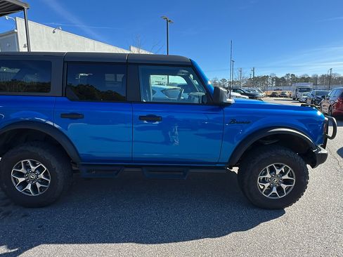 Used 2023 Ford Bronco Black Diamond image 7
