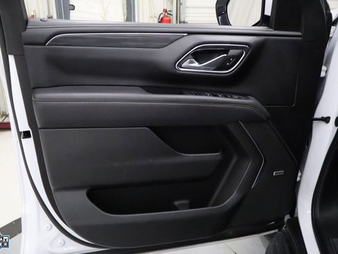 Used 2023 GMC Yukon SLT image 13