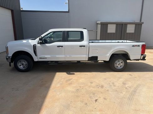 New 2025 Ford F250 XL w/ XL Chrome Package image 4