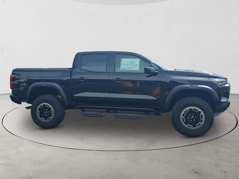 New 2026 Chevrolet Colorado ZR2 w/ Technology Package AWD/4WD image 4