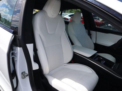 Used 2023 Tesla Model S Plaid AWD/4WD image 5