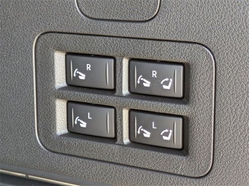 New 2026 Nissan Armada SL w/ Captain's Chari Seat Package image 16