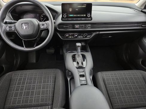 Used 2025 Honda HR-V LX image 9