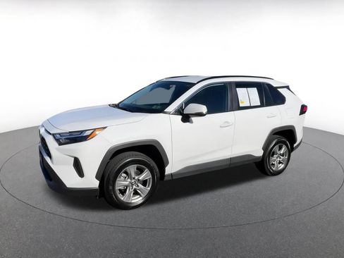 Used 2025 Toyota RAV4 XLE image 7