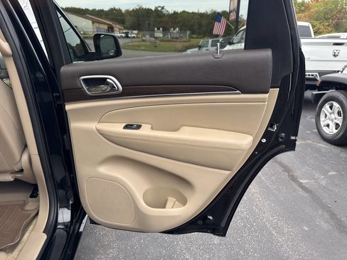 Used 2018 Jeep Grand Cherokee Overland image 22