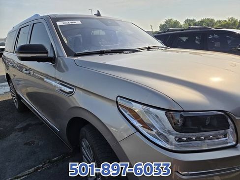 Used 2020 Lincoln Navigator L Reserve w/ Luxury Package AWD/4WD image 3