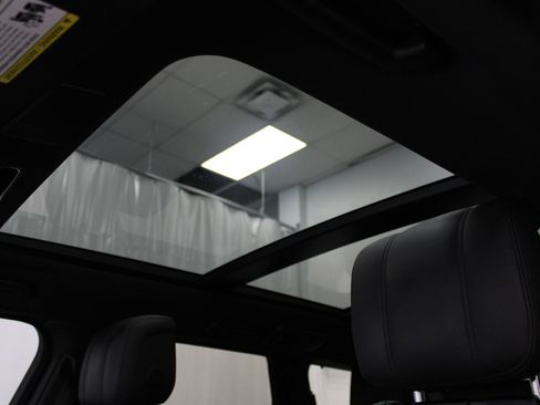 Used 2022 Land Rover Range Rover Sport HSE Silver Edition image 40
