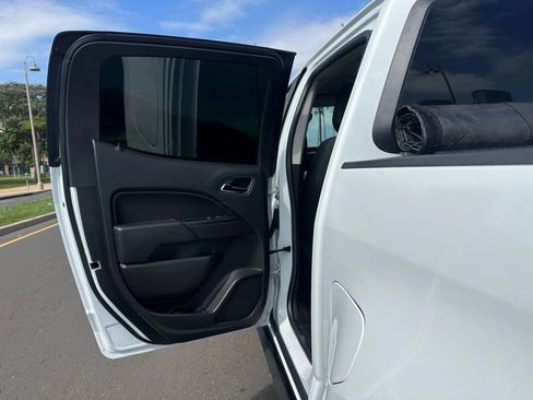 Used 2020 Chevrolet Colorado LT w/ Safety Package image 15