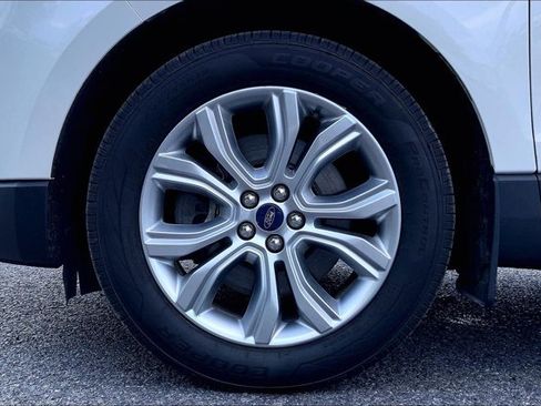 Used 2020 Ford Edge Titanium AWD/4WD image 8