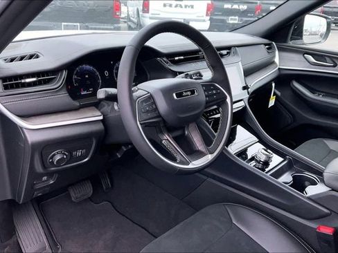 New 2026 Jeep Grand Cherokee L 4WD image 6