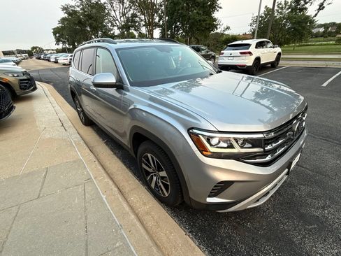 Used 2022 Volkswagen Atlas SE AWD/4WD image 8