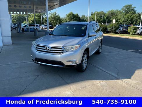 Used 2013 Toyota Highlander Limited FWD image 1