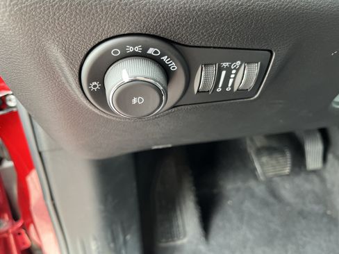 Used 2025 Jeep Compass Limited AWD/4WD image 19
