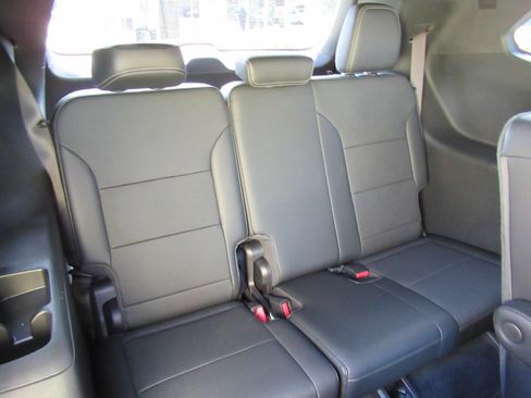 Used 2026 Buick Enclave Preferred FWD image 35