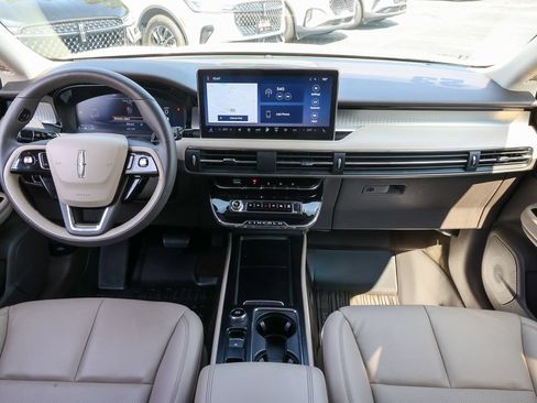 Used 2023 Lincoln Corsair AWD w/ Equipment Group 101A image 6