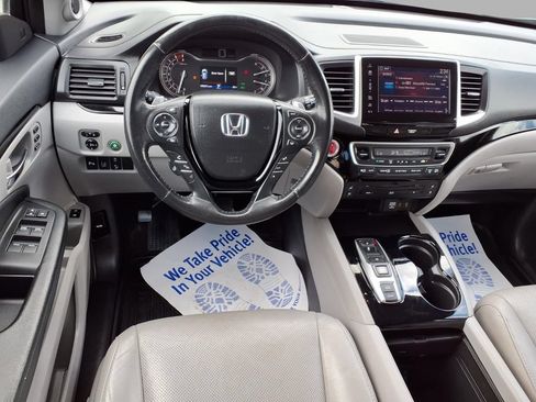 Used 2017 Honda Pilot Elite image 4