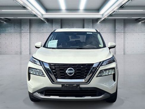 Used 2021 Nissan Rogue SV AWD/4WD image 2