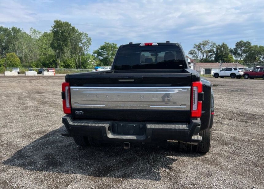 Used 2024 Ford F350 Platinum AWD/4WD image 8