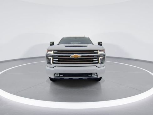 Used 2023 Chevrolet Silverado 2500 High Country AWD/4WD image 3