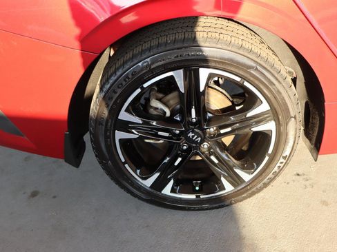 Used 2021 Kia K5 LX image 43