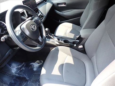 Used 2021 Toyota Corolla LE FWD image 9