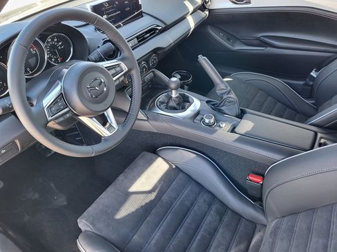 New 2025 MAZDA MX-5 Miata Club w/ Brembo/BBS Recaro Package image 8