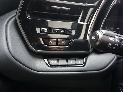 Used 2025 Lexus TX 500h AWD w/ Technology Package image 5