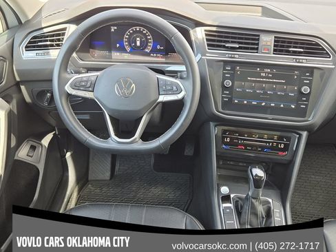 Used 2022 Volkswagen Tiguan SE FWD image 22
