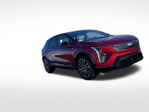 New 2026 Cadillac Optiq Sport 1 w/ LPO, Floor Liner Package image 9