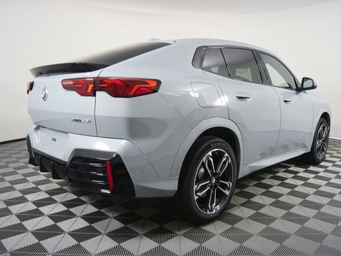 New 2026 BMW X2 xDrive28i w/ Technology Package AWD/4WD image 3