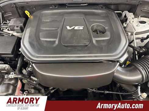 Used 2019 Jeep Grand Cherokee Laredo image 40