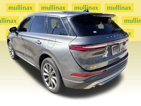 Used 2021 Lincoln Corsair AWD w/ Premium Package image 13