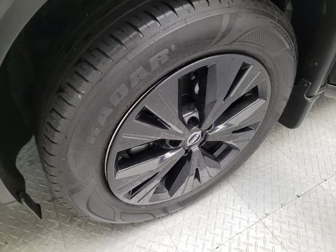 Used 2023 Nissan Rogue SV FWD image 31