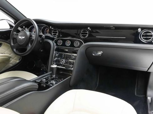 Used 2014 Bentley Mulsanne RWD image 2