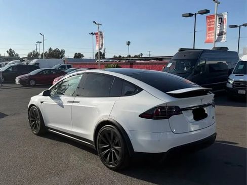 Used 2022 Tesla Model X Plaid image 3