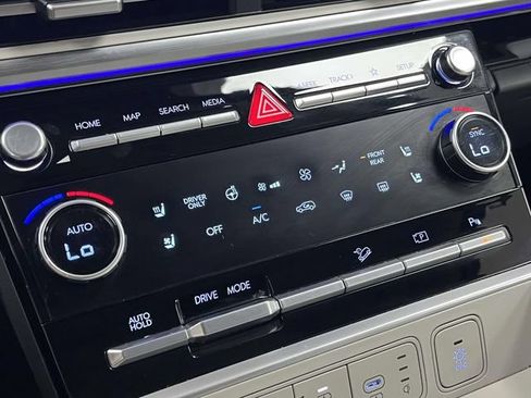 Certified 2025 Hyundai Santa Fe Limited FWD image 37