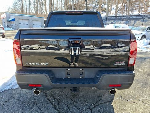 Used 2023 Honda Ridgeline Sport image 5