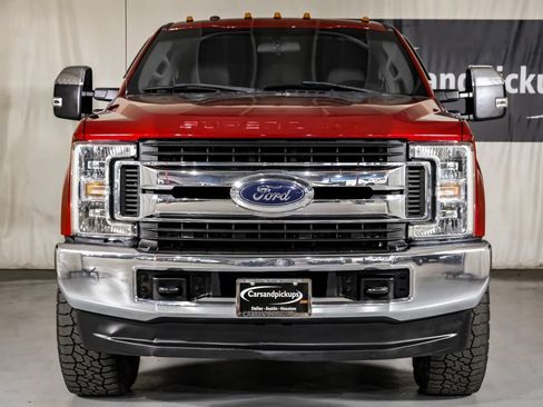 Used 2019 Ford F250 XLT w/ XLT Premium Package AWD/4WD image 3