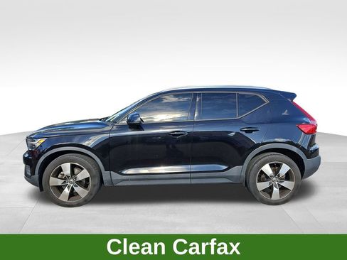 Used 2020 Volvo XC40 T5 Momentum image 4