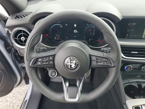 New 2025 Alfa Romeo Stelvio Sprint w/ Convenience Package image 25