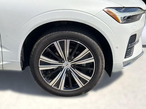 Certified 2023 Volvo XC60 B5 Plus AWD/4WD image 11