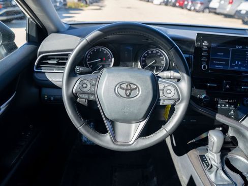 Used 2023 Toyota Camry SE image 14