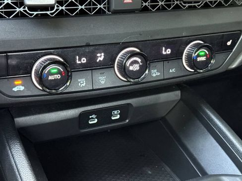 Certified 2025 Honda Accord SE image 19