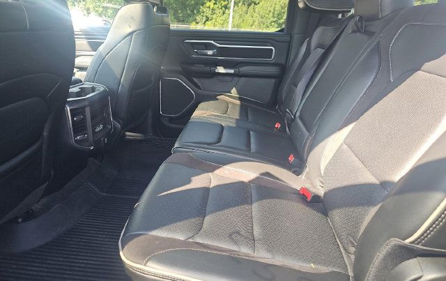 Used 2023 RAM 1500 Laramie AWD/4WD image 10