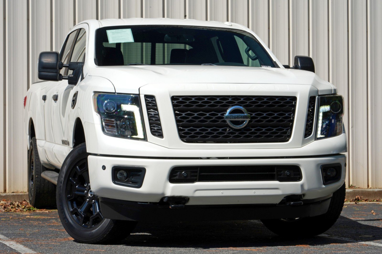 Used 2018 Nissan Titan SL w/ Midnight Edition AWD/4WD image 2